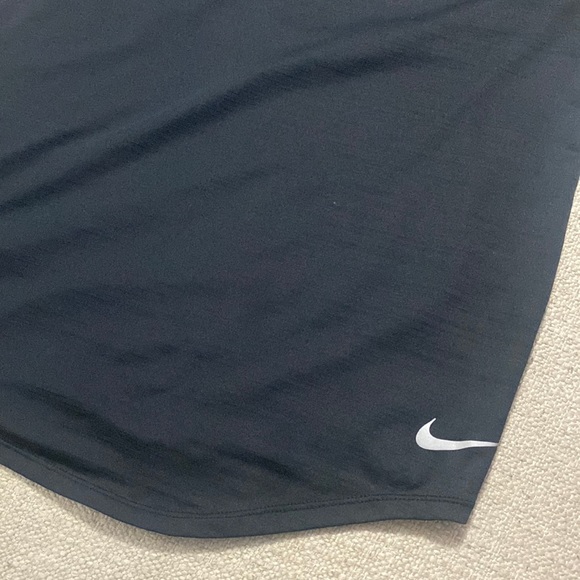Nike Dri-Fit Athletic short sleeve Shirt. Size Large. - Picture 9 of 12